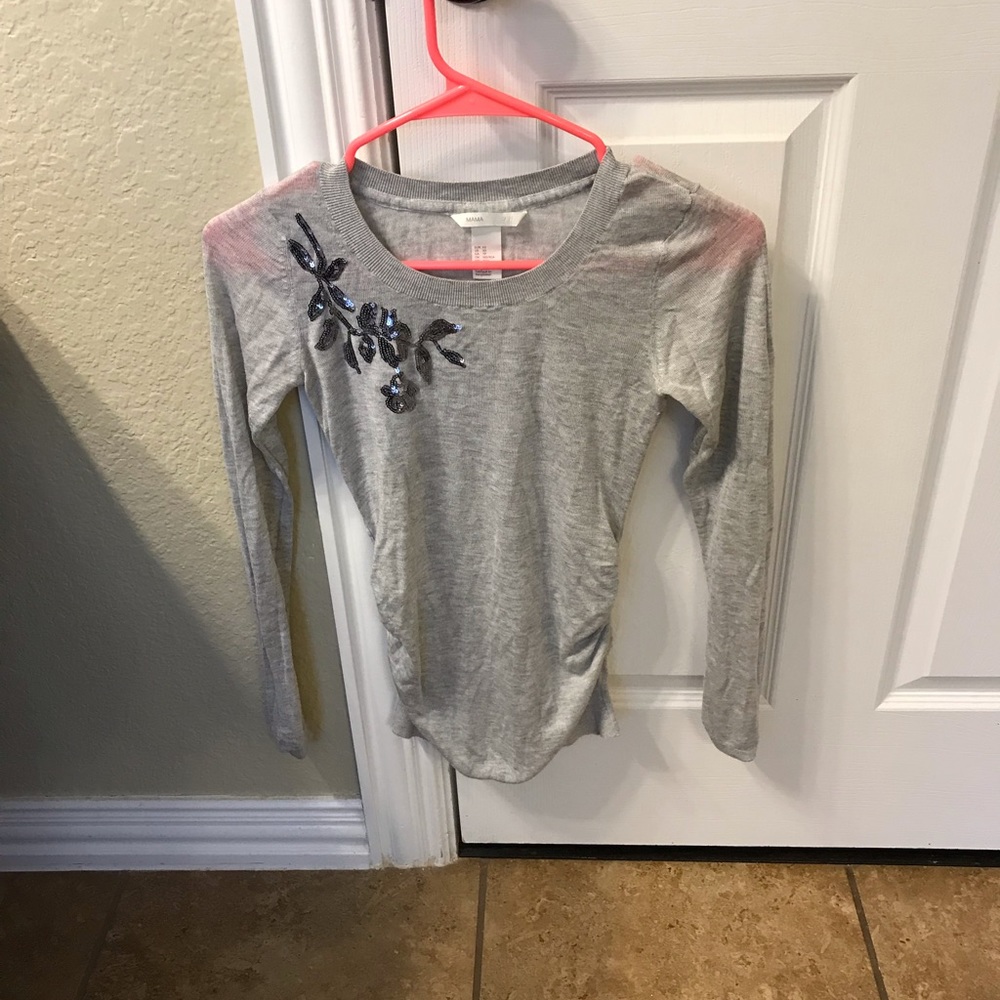 H&M maternity grey shirt with embellishments